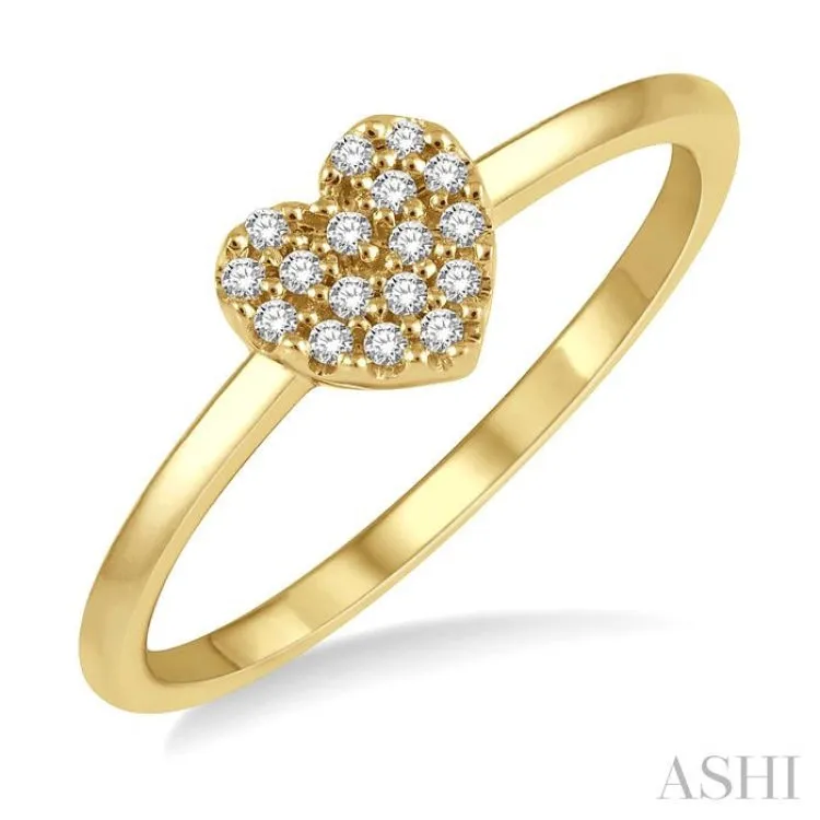 1/10 Ctw Heart Charm Round Cut Diamond Petite Fashion Ring in 10K Yellow Gold