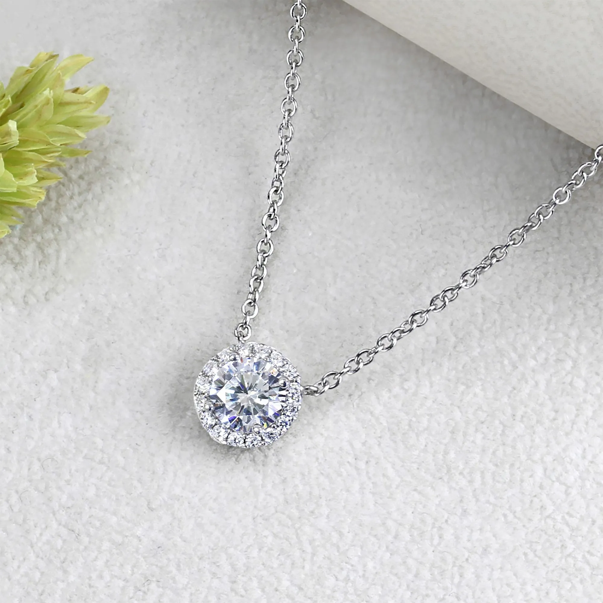 1.2 CT Brilliant Halo Necklace