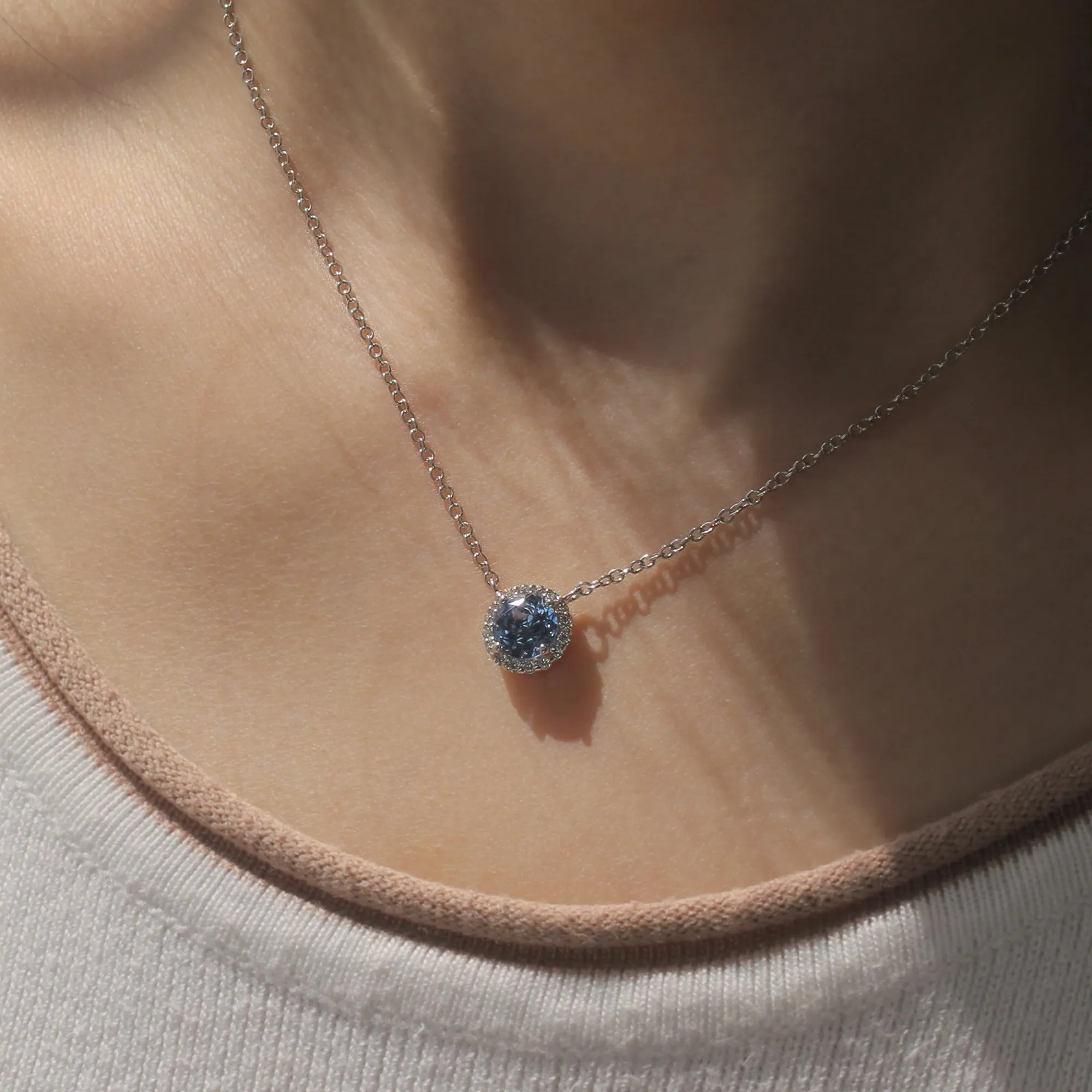 1.2 CT Brilliant Halo Necklace