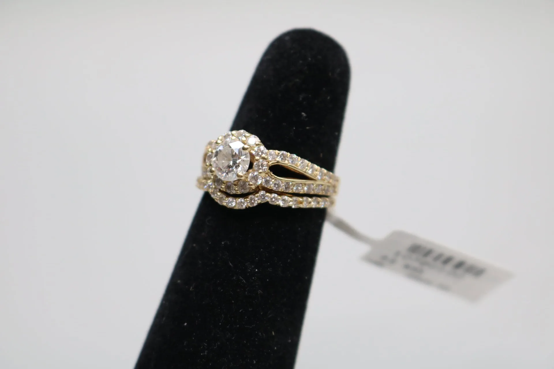 14K Yellow Gold Halo Diamond Wedding Set (Size 6 1/4) (1.42 CTW) (Local Purchase Only)