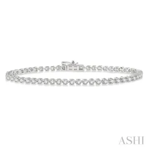 2 Ctw Tri-Prong Round Cut Diamond Bracelet in 14K White Gold