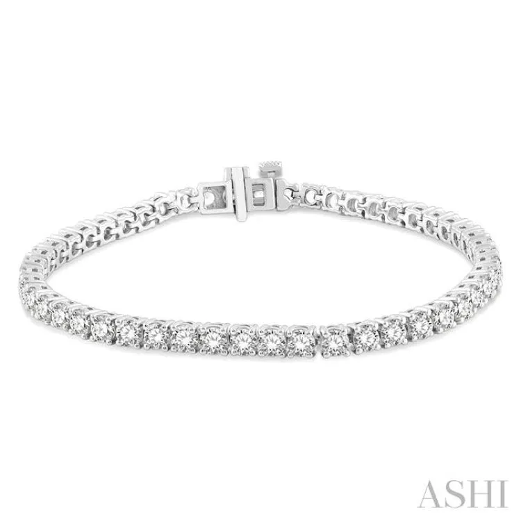 7 Ctw Round Cut Diamond Tennis Bracelet in 14K White Gold