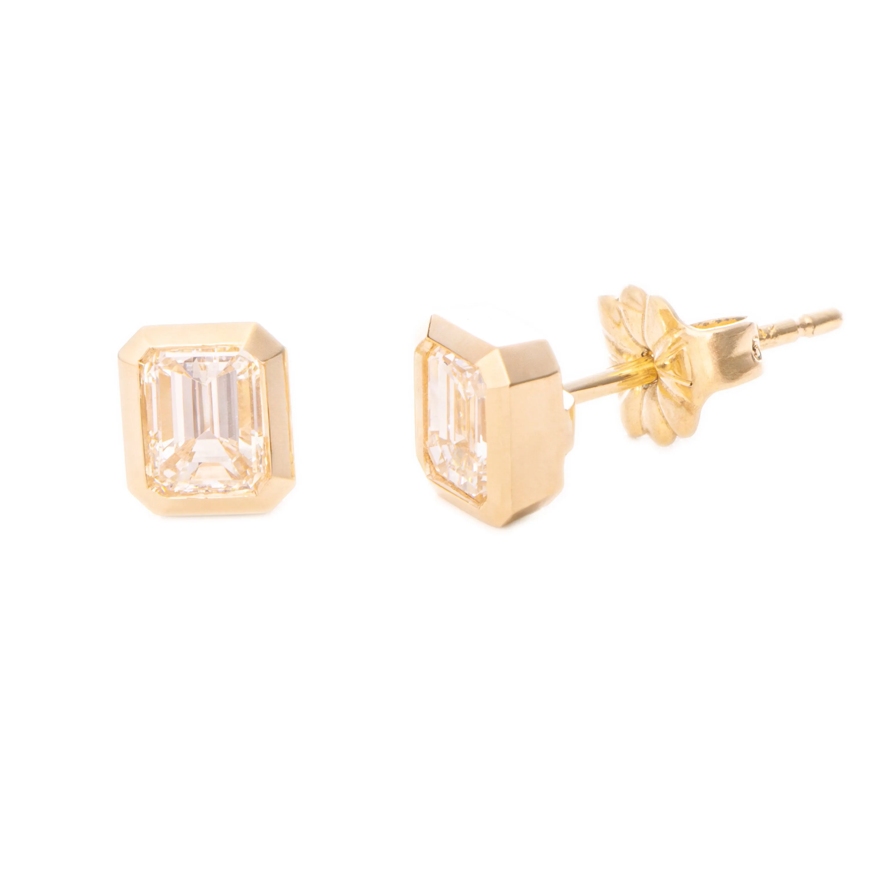 .86ct 14k Yellow Gold Diamond Stud Earrings