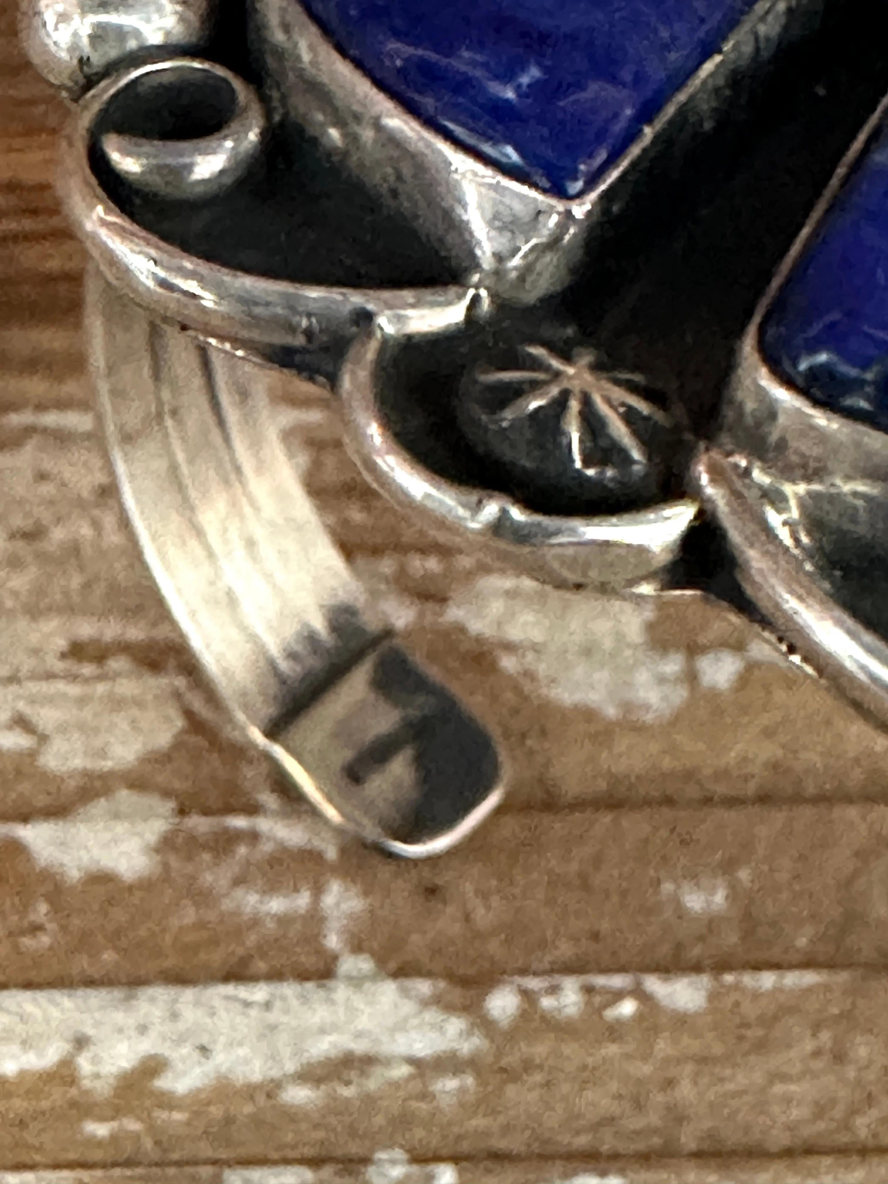 CHIMNEY BUTTE Sterling Silver & Blue Lapis Lazuli Navajo Cuff