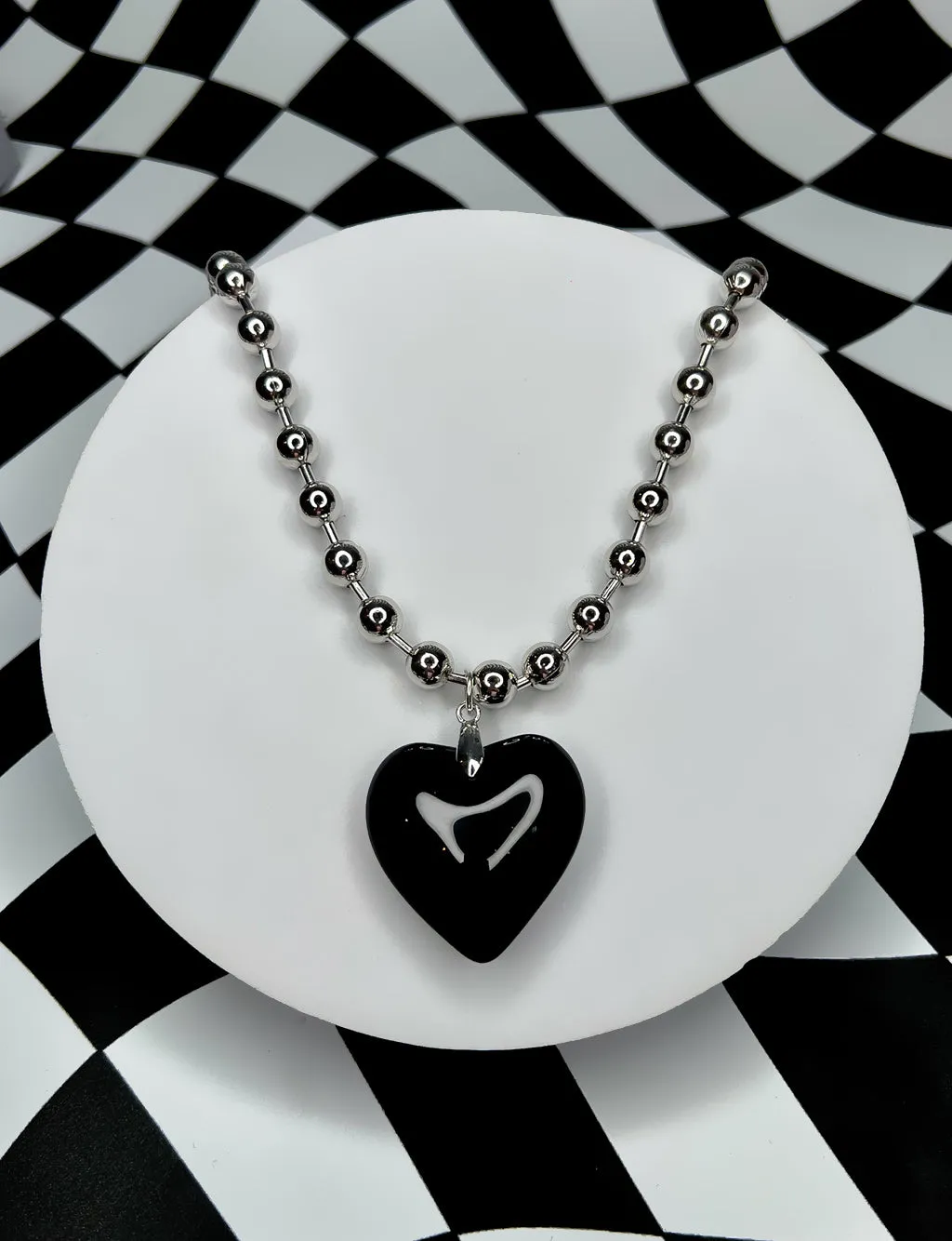 DRAZIC NECKLACE - BLACK HEART