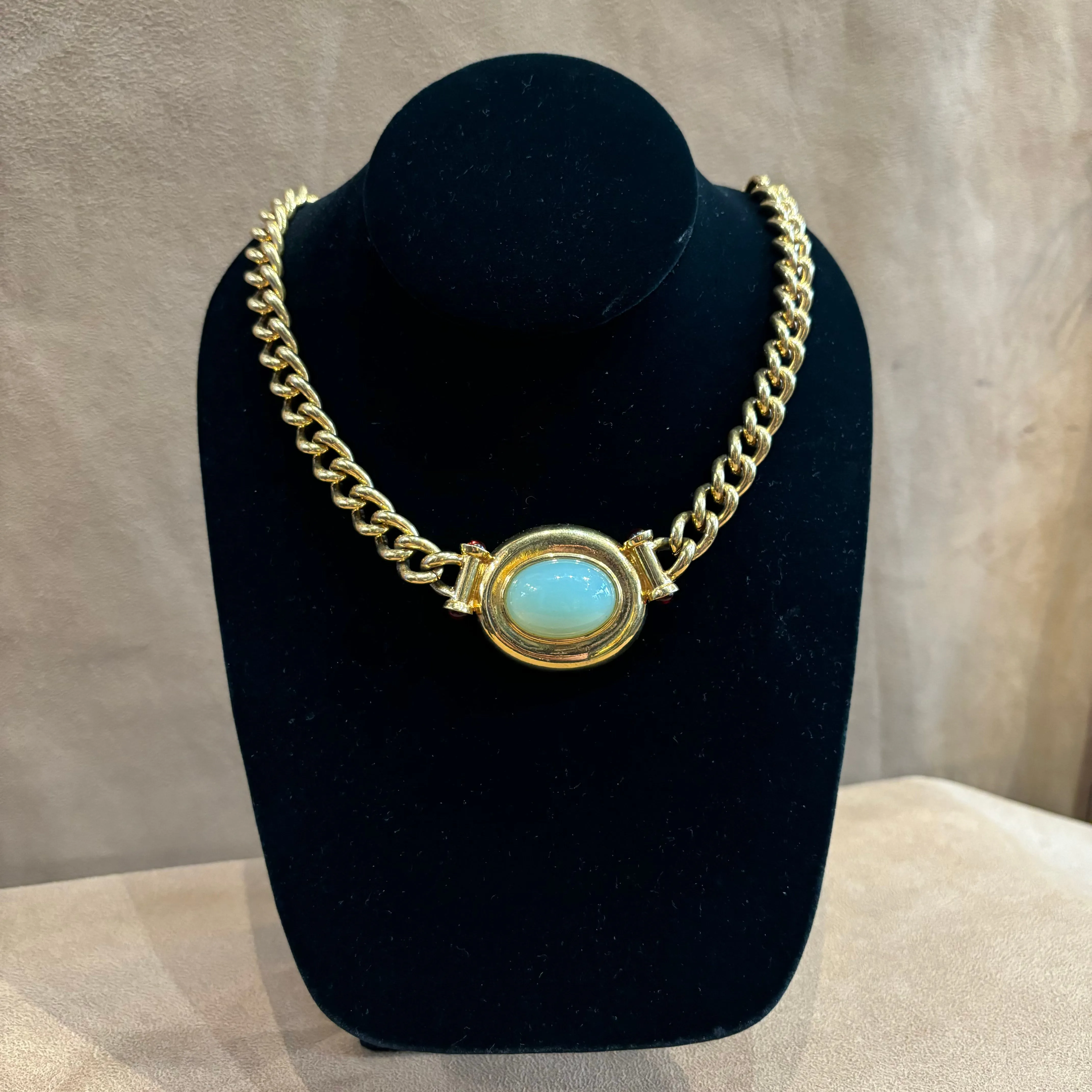 Elizabeth Taylor Opaline Blue necklace