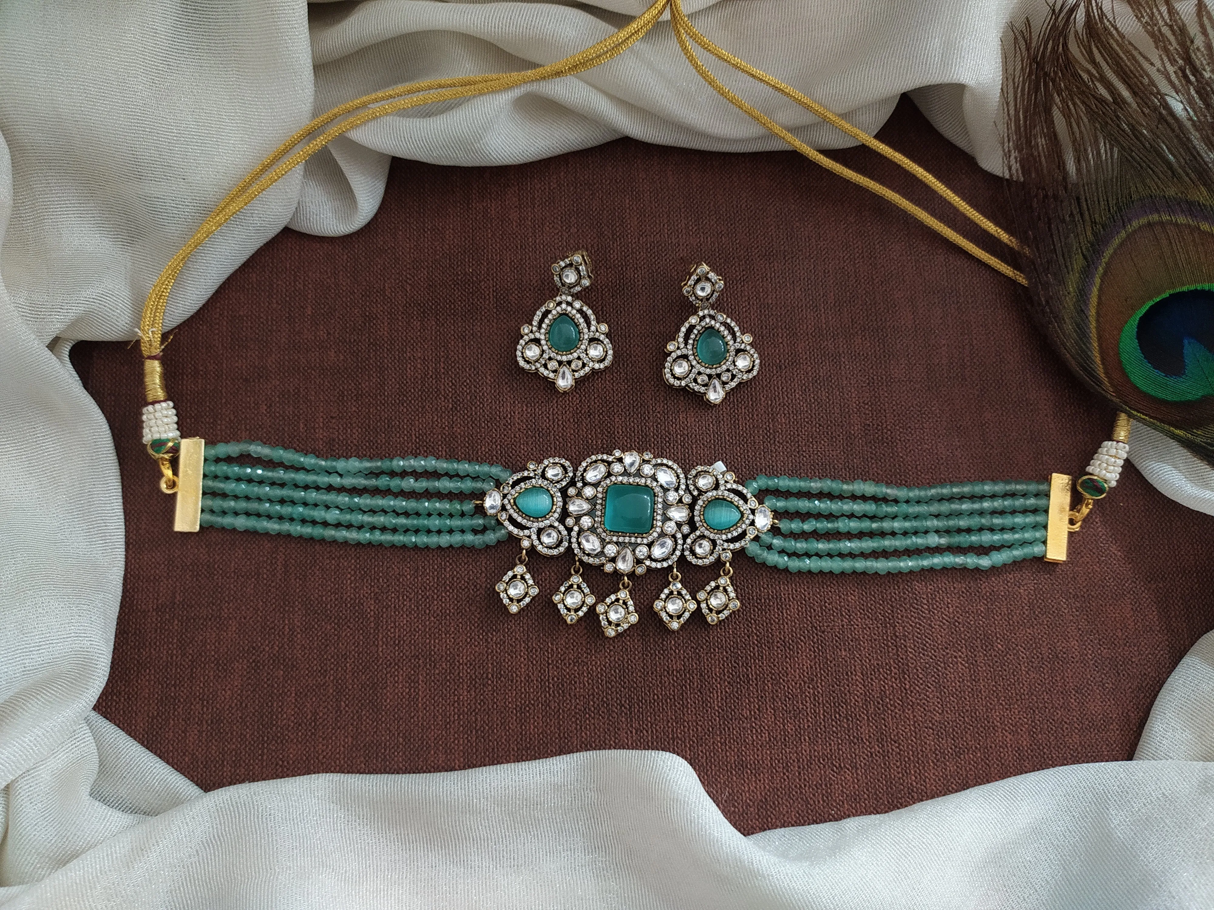 Exquisite Victorian Diamond Choker Sets in Trending Colors