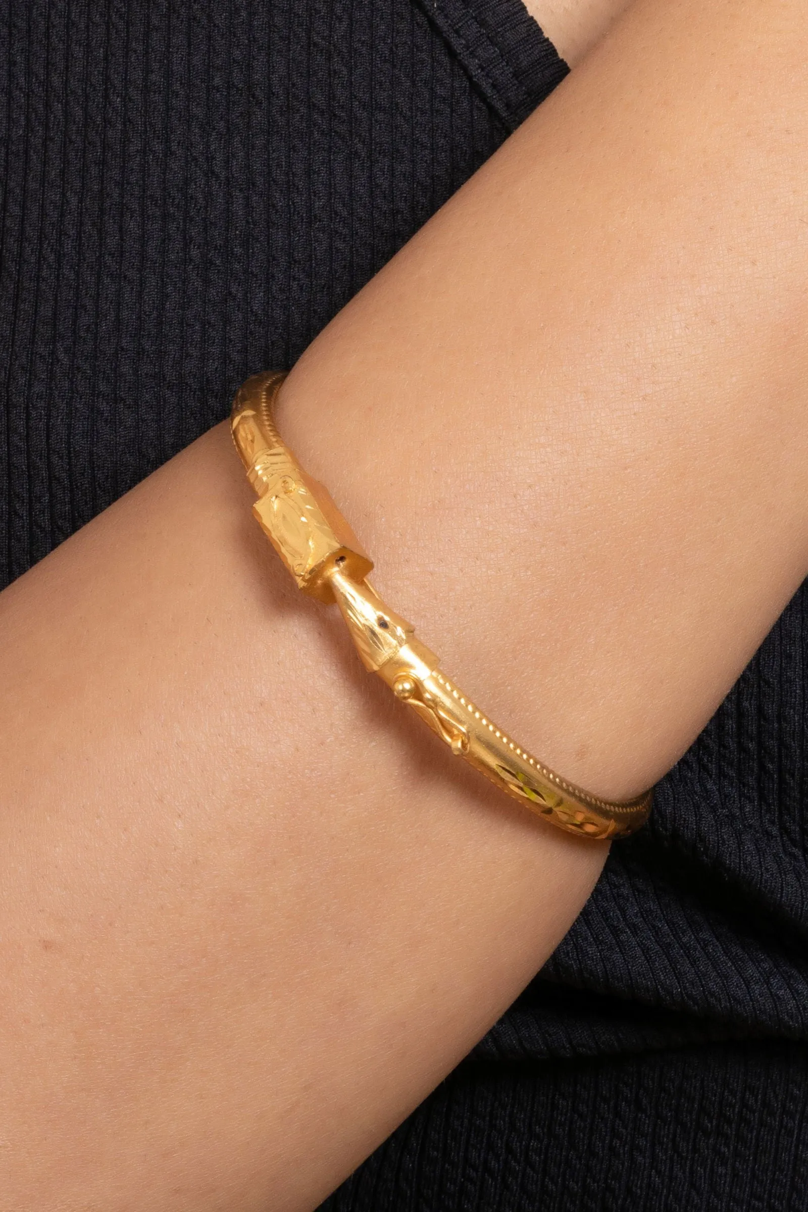 Gold Plated Designer Noa Bangle - Copper Jewelry for All Occasions, Elegant & Non-Allergic