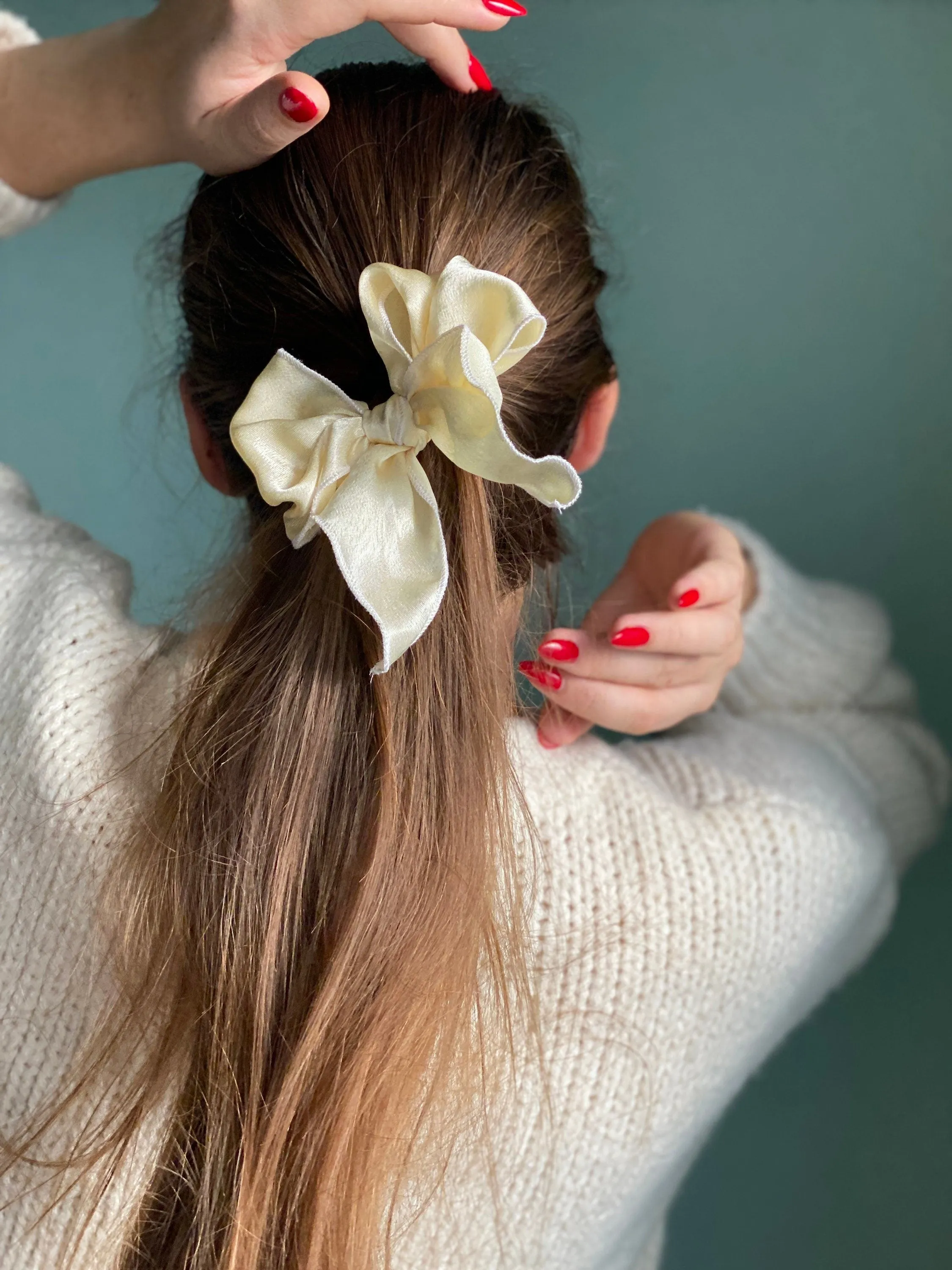 Ivory hair bow, girls hair bow