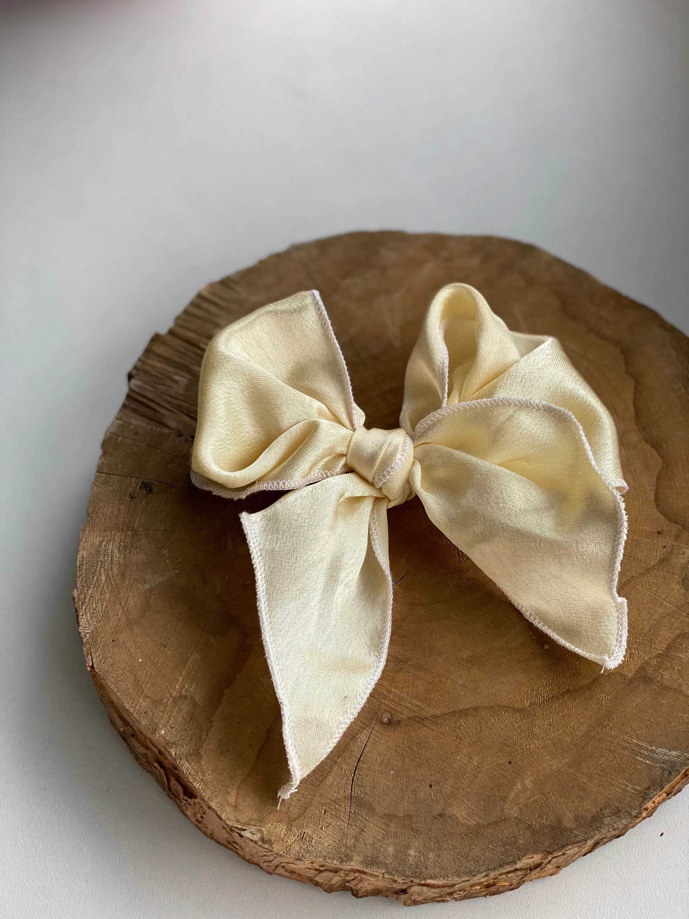 Ivory hair bow, girls hair bow