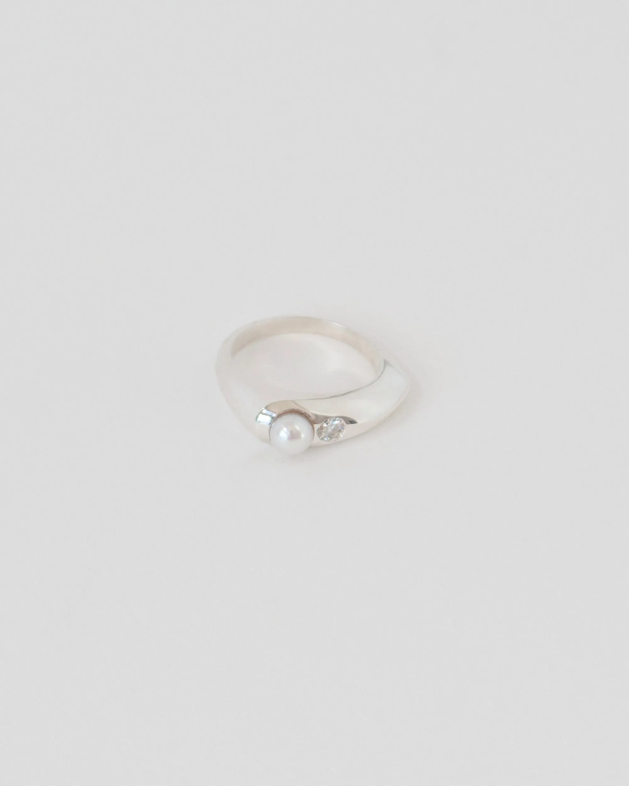 METEOR RING | PEARL