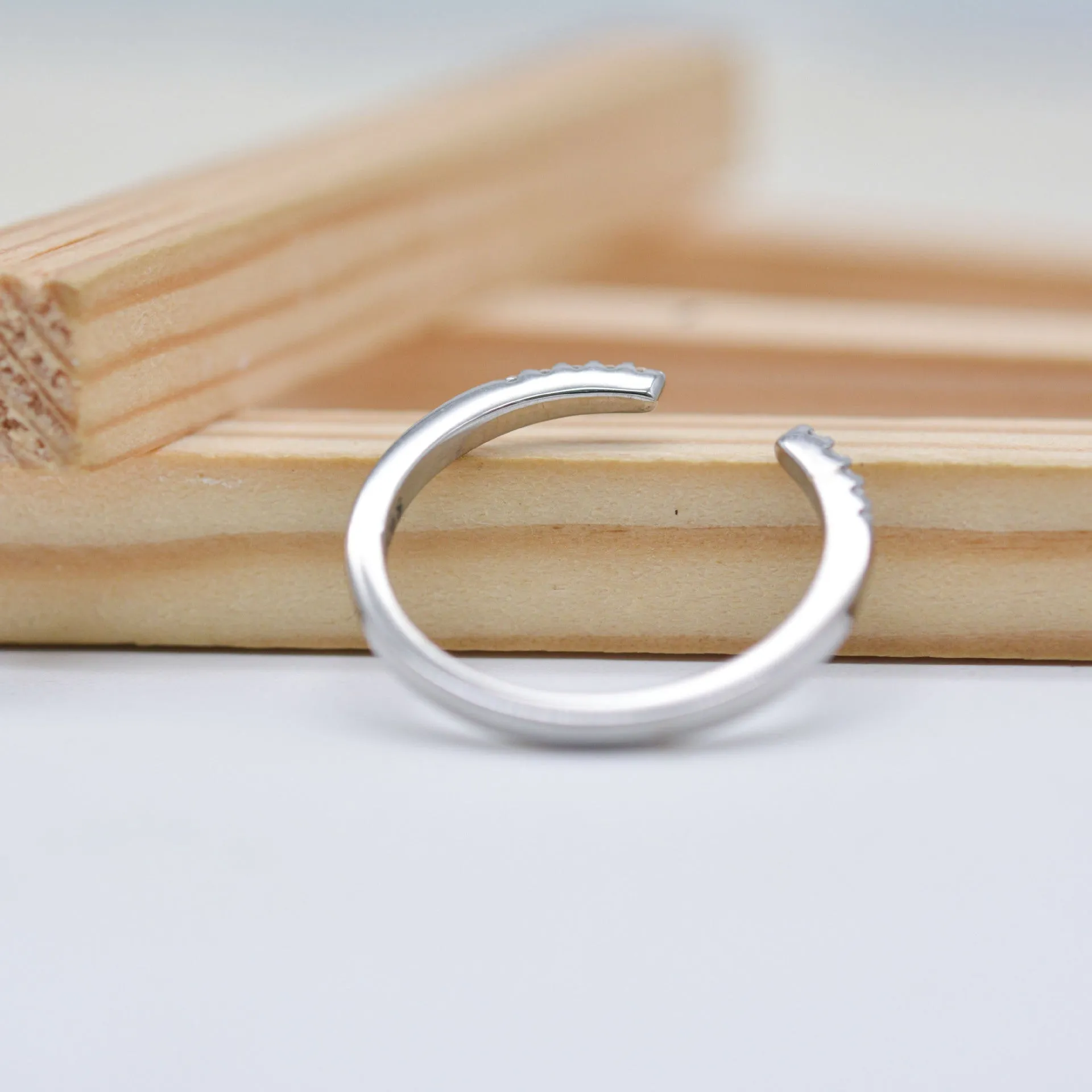 Open Gap Round Cut Wedding Band Ring