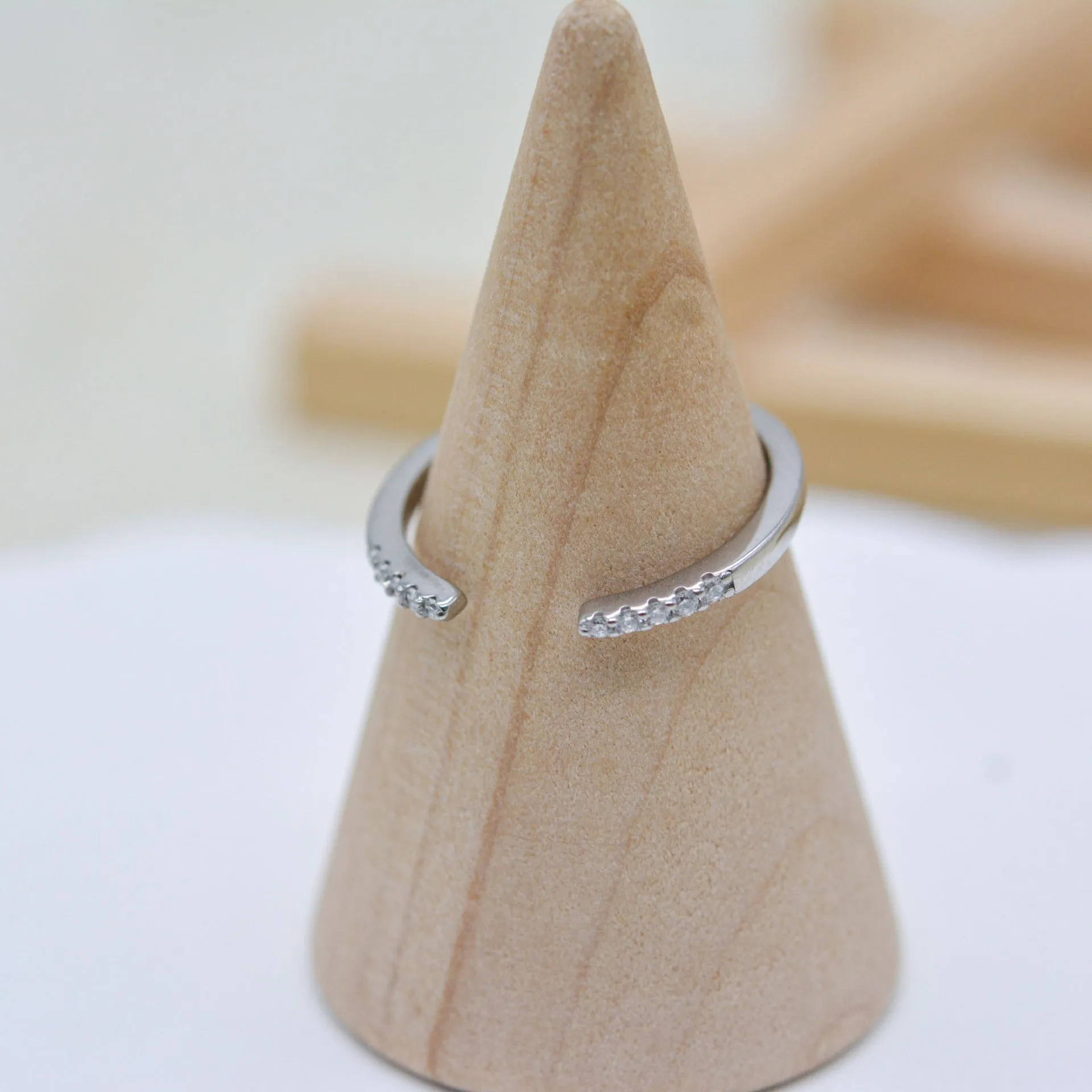 Open Gap Round Cut Wedding Band Ring