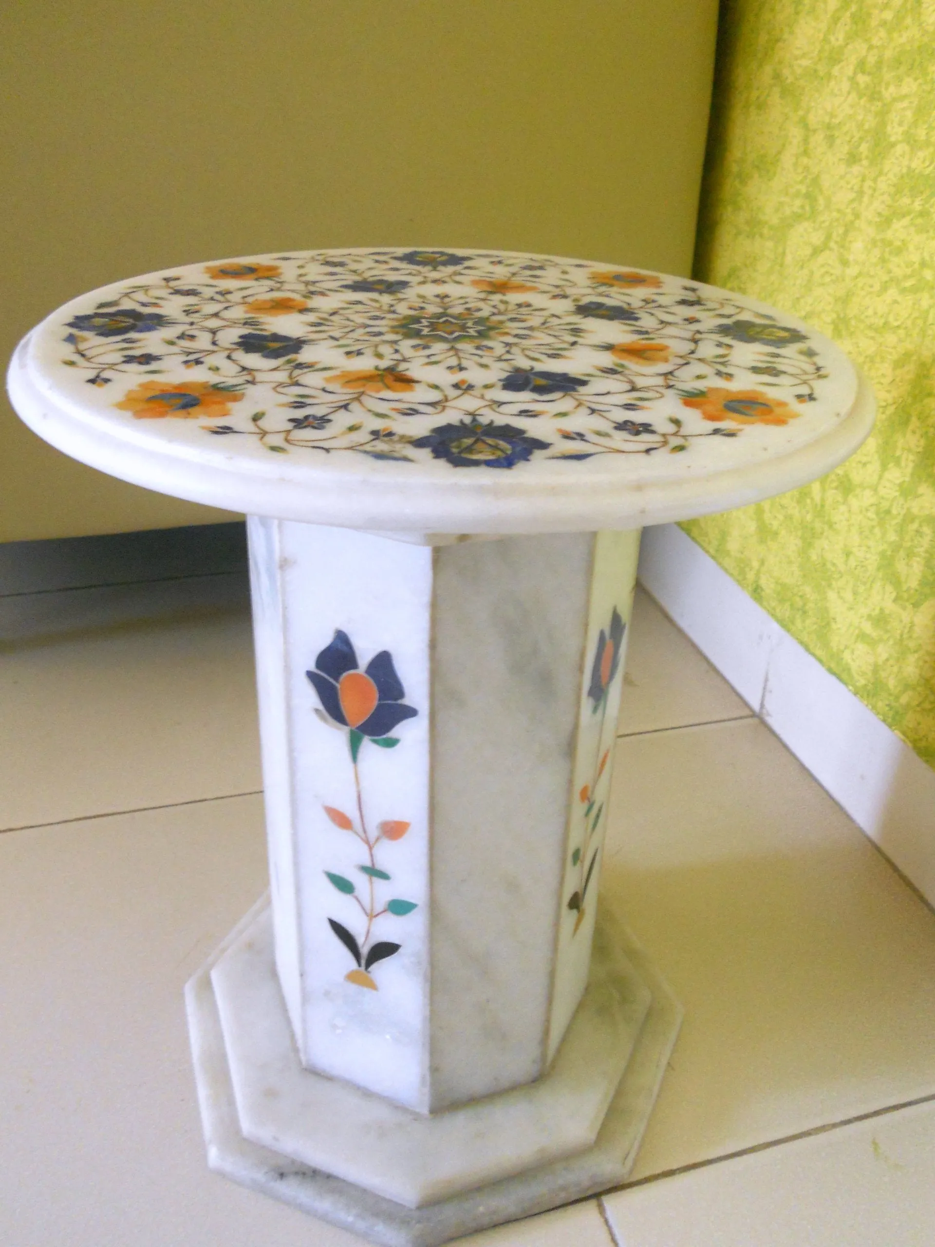 StonKraft Marble Coffee Corner Side Table Top with Pietre Dura Artwork Inlay Work Blue   Orange (15" Inches Diameter)