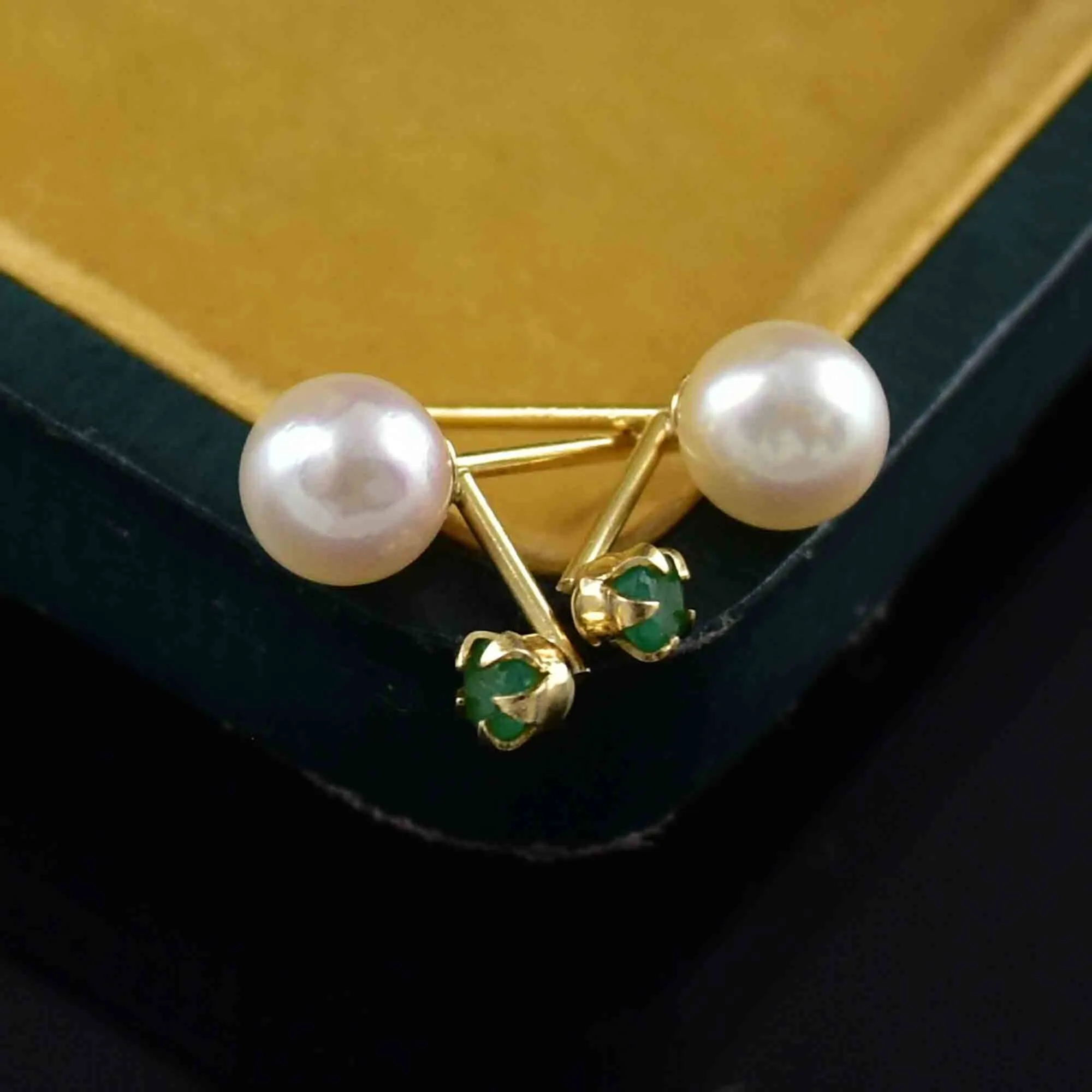 Vintage 14K Gold Emerald Pearl Stud Drop Earrings